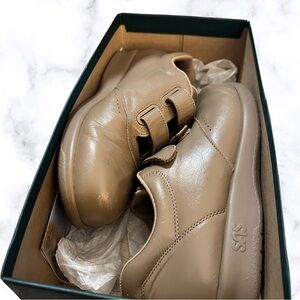 SAS Women’s Comfort Shoes | Me Too | Mocha | Leather | Velcro Strap | 6.5 W -NWT